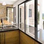 Renoviertes Fuer 7 Personen In By Interhome トンデラ