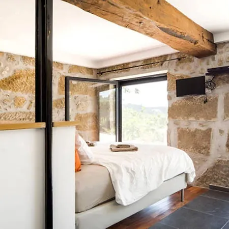 Renoviertes Fuer 7 Personen In By Interhome Tatil Evi Tondela