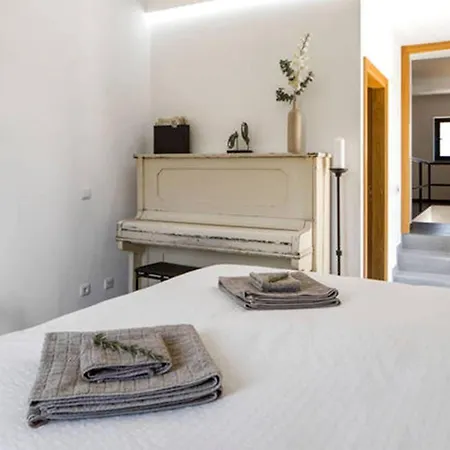 Nyaraló Renoviertes Fuer 7 Personen In By Interhome Tondela