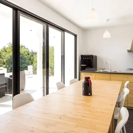 Renoviertes Fuer 7 Personen In By Interhome Tondela