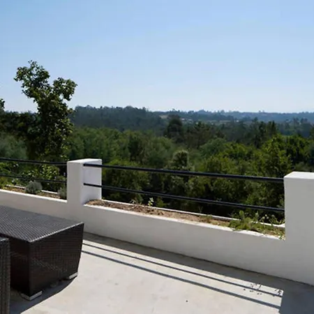 Nyaraló Renoviertes Fuer 7 Personen In By Interhome Tondela